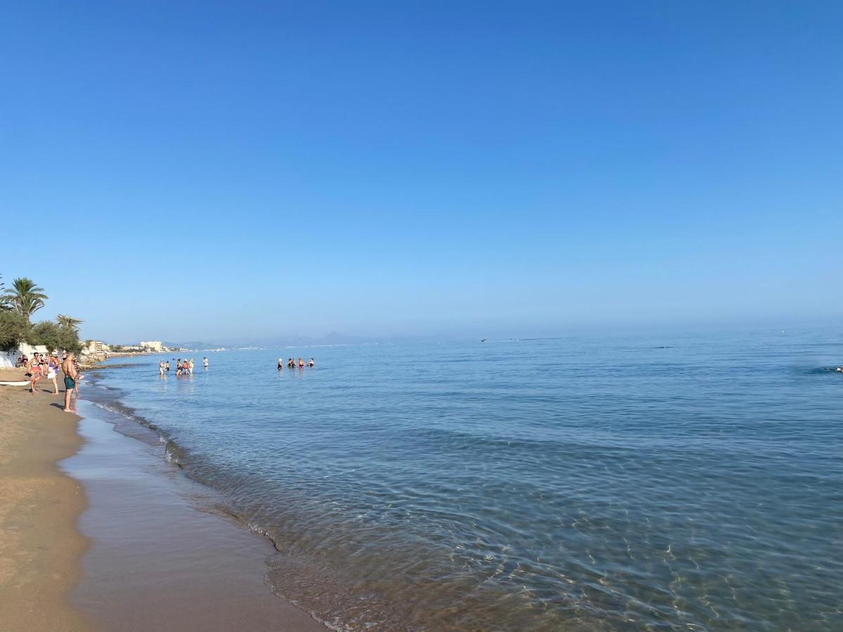 Primera Linea De Playa Julio Y Agosto Min 7 Dias De Lunes A Lunes دينايا المظهر الخارجي الصورة